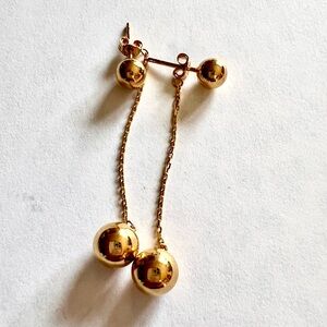Selling 18k yellow gold stud dangling ball earrings